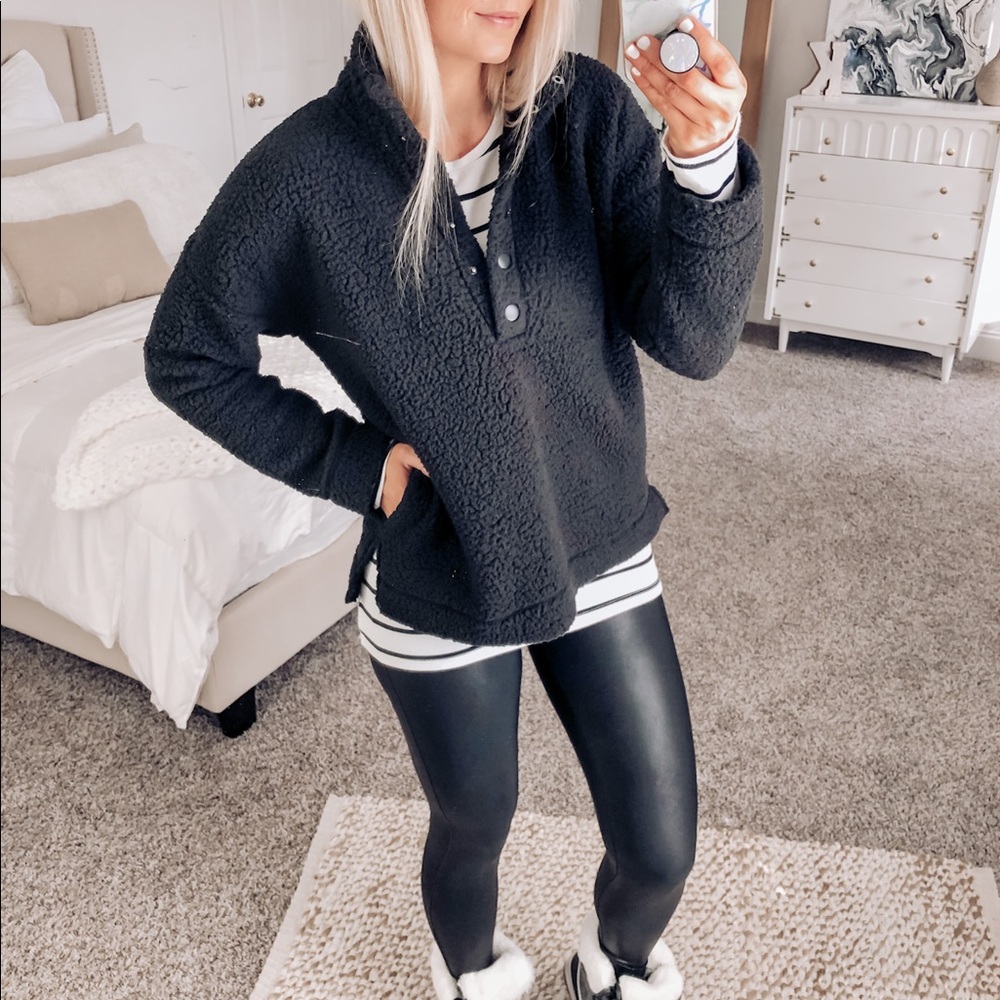 Aerie Cloud Sherpa - Oversized - Black
